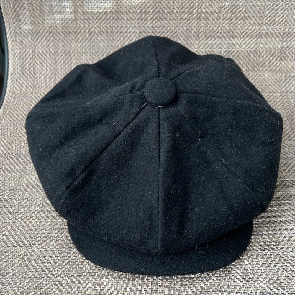 NEW YORK HAT COMPANY Classic Black Wool Newsboy Cap. One Size. 100% Wool. - Picture 9 of 11